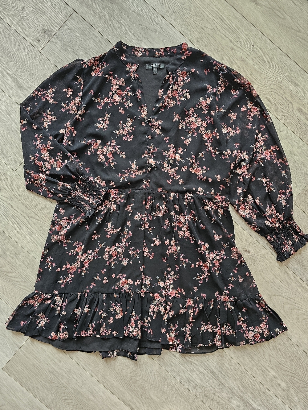 Ever New Curve Sheer Blouson Sleeve Floral V Neck Tiered Midi Dress, size 22 - Picture 1 of 14